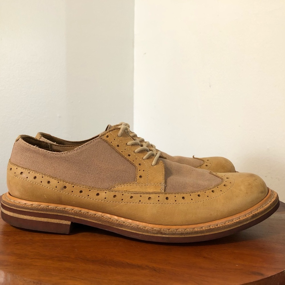 J. Shoes Tan Wingtip Oxford Size 9 154